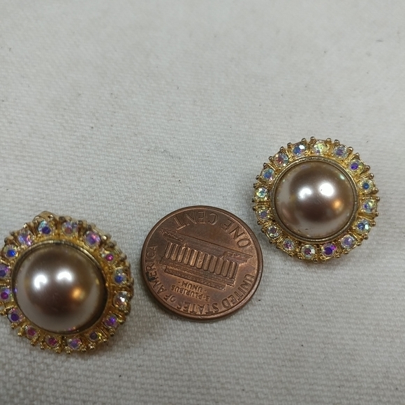 Earrings pearl-like center surrounded by rhineston - Picture 3 of 7